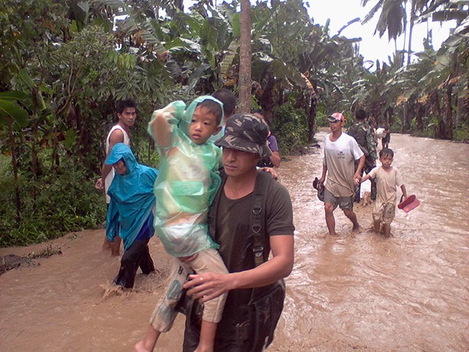 Снажан тајфун "Бофа" који је погодио Филипине однио је преко 270 жртава. Острва на југу су најугроженија...