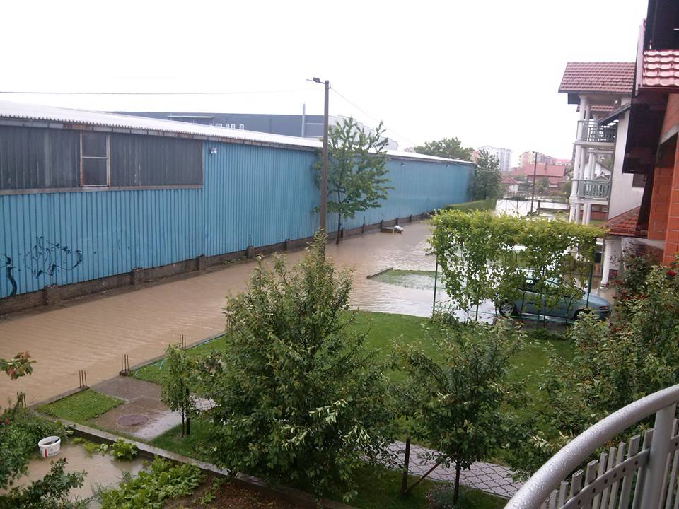 Поплаве у Бијељини...