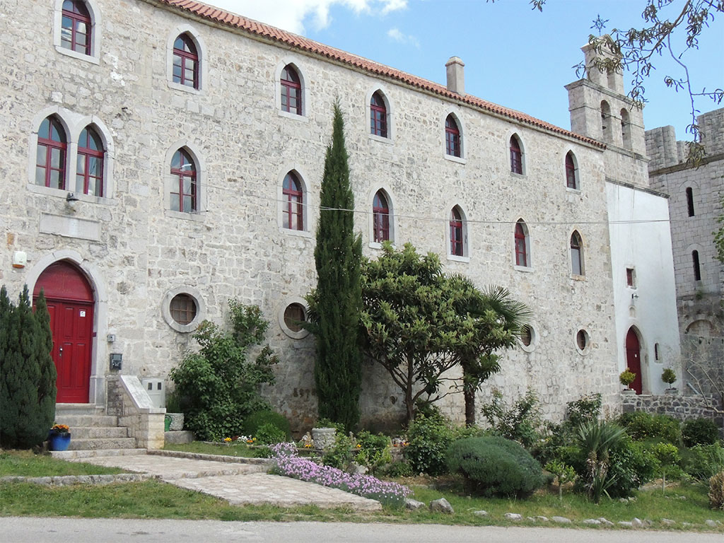 Манастир Крупа - најзападнија задужбина Немањића подигнута 1317. године