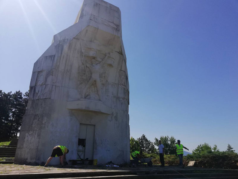 Бања Лука: Обнова споменика палим борцима на Бањ брду