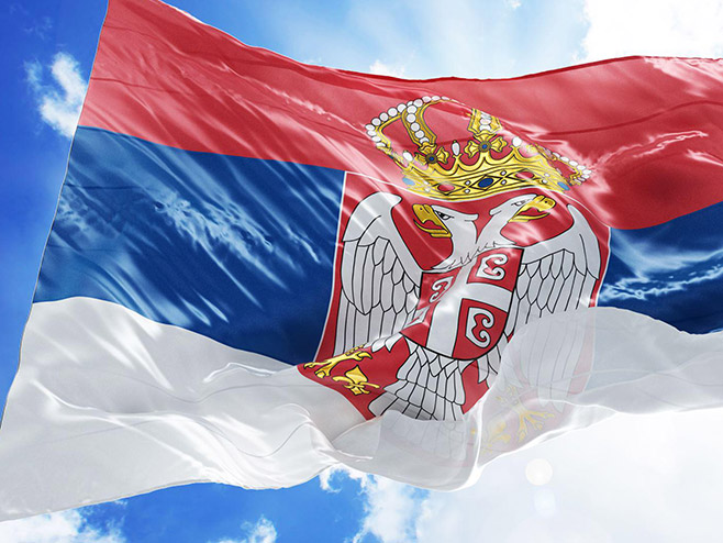 Застава Србије (фото:crveneberetke.com) - 