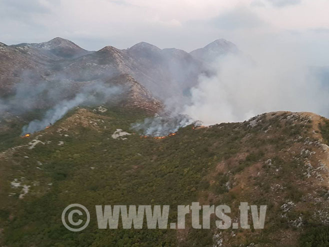 Пожар у Поповом пољу код Требиња - Фото: РТРС