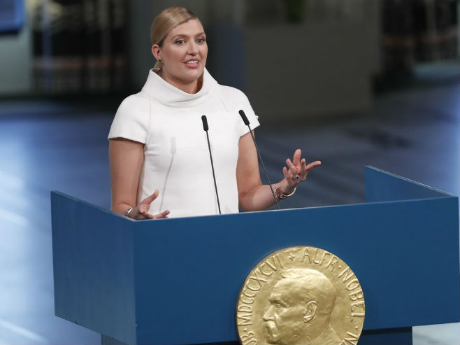 Беатрис Фин на додјели Нобелове награде - Фото: AP