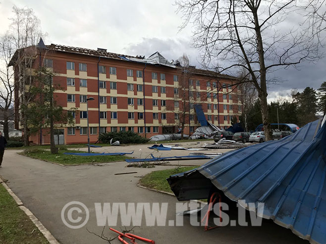 Студентски дом у Бањалуци послије олујног невремена - Фото: РТРС