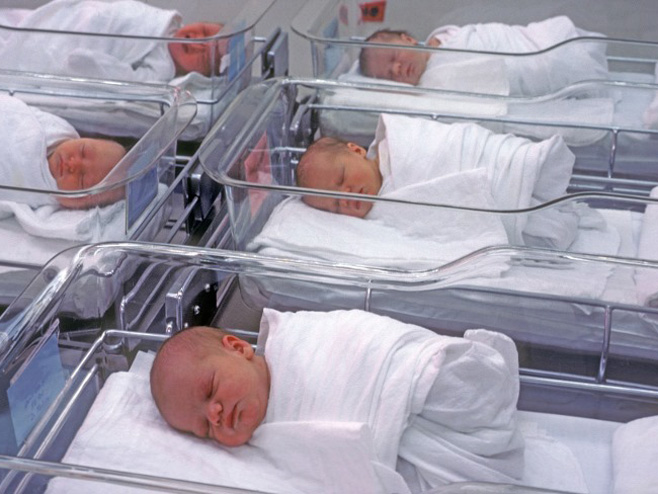 У Српској рођено 13 беба