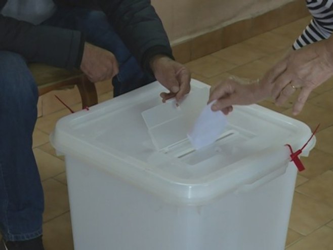 На парламентарним изборима у Хрватској ХДЗ освојио 61, СДП 42 мандата